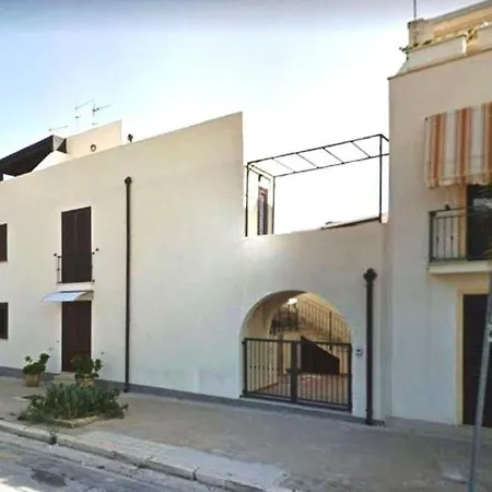 Apartment Colombo E Mattarella: With Wi-fi And Free Parking *