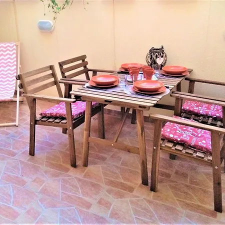 Apartment Colombo E Mattarella: With Wi-fi And Free Parking *