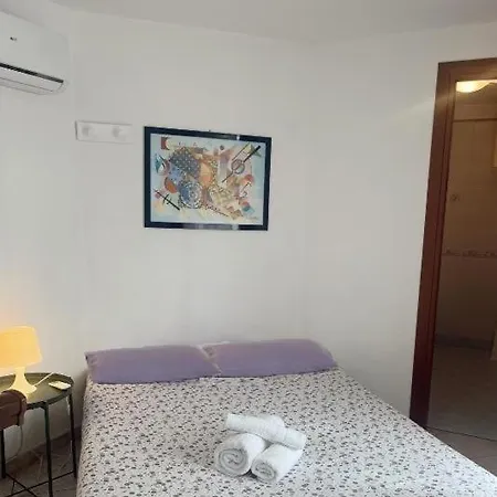 Apartment Colombo E Mattarella: With Wi-fi And Free Parking *